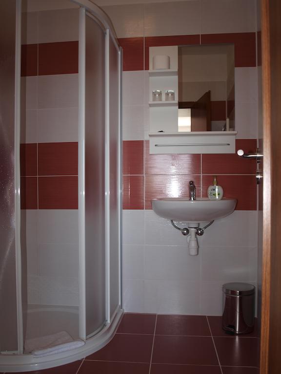 Penzion U Dvou Lip Drnholec Room photo