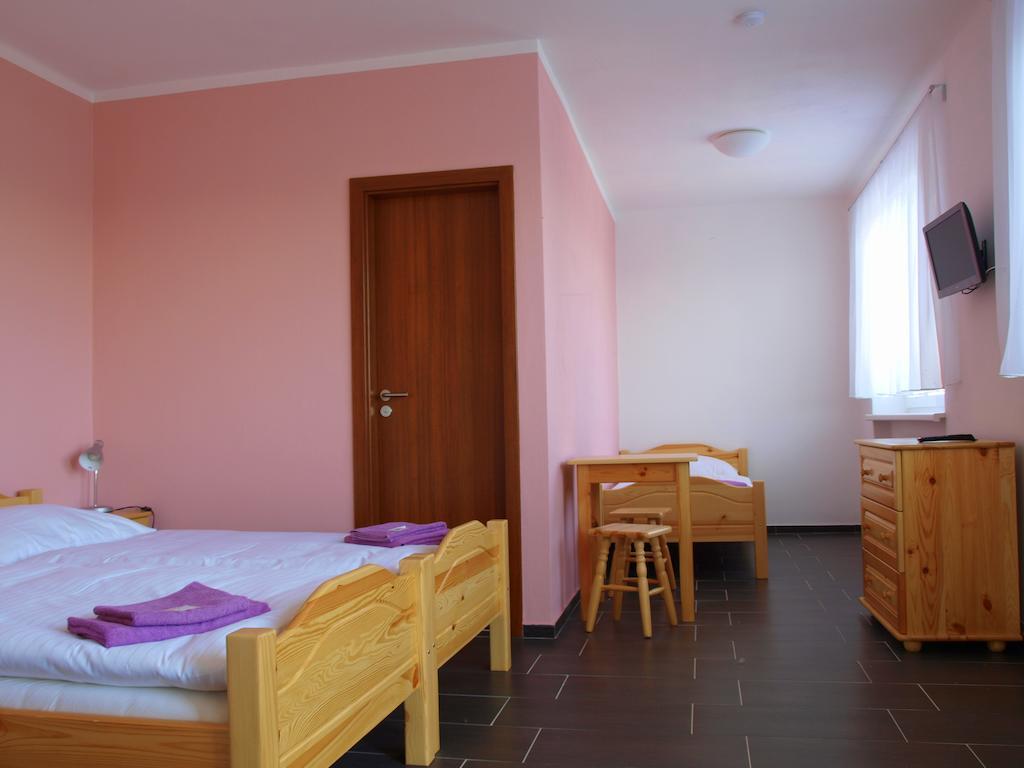 Penzion U Dvou Lip Drnholec Room photo